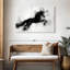 Cheval Brampt qui court en noir et blanc-107853903