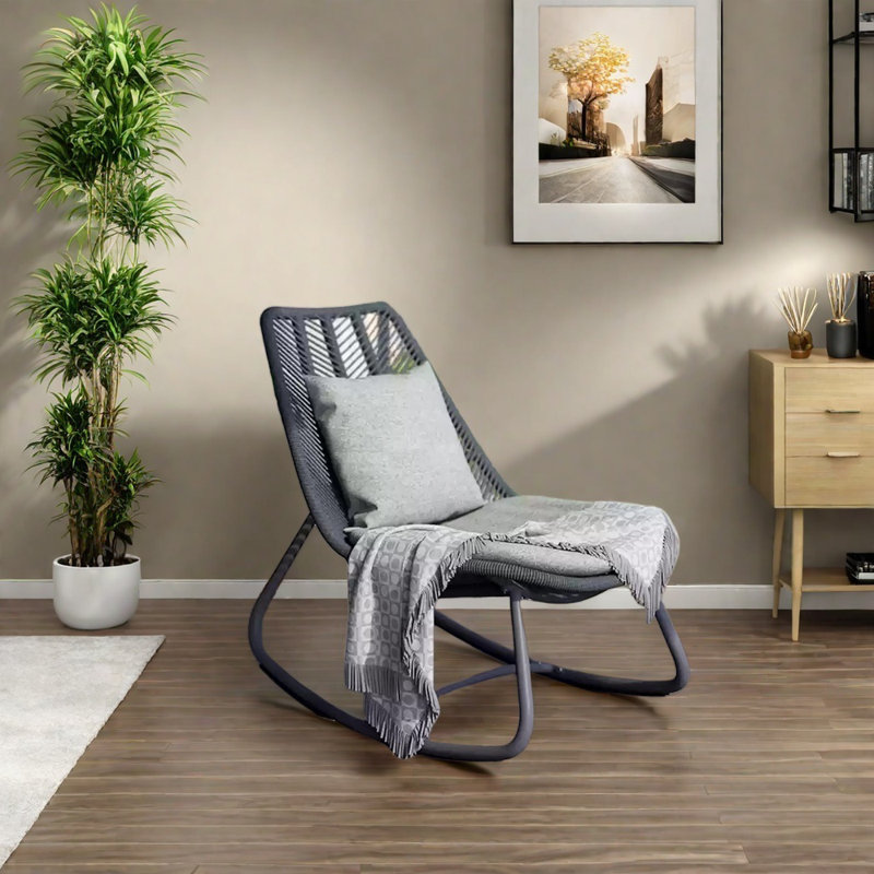 Chaise berçante sécuritaire et confortable