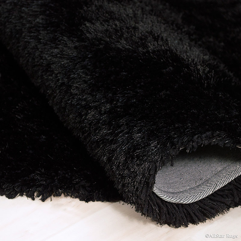 Luxurious Black Polyester Shaggy Area Rug 4'11" x 7'