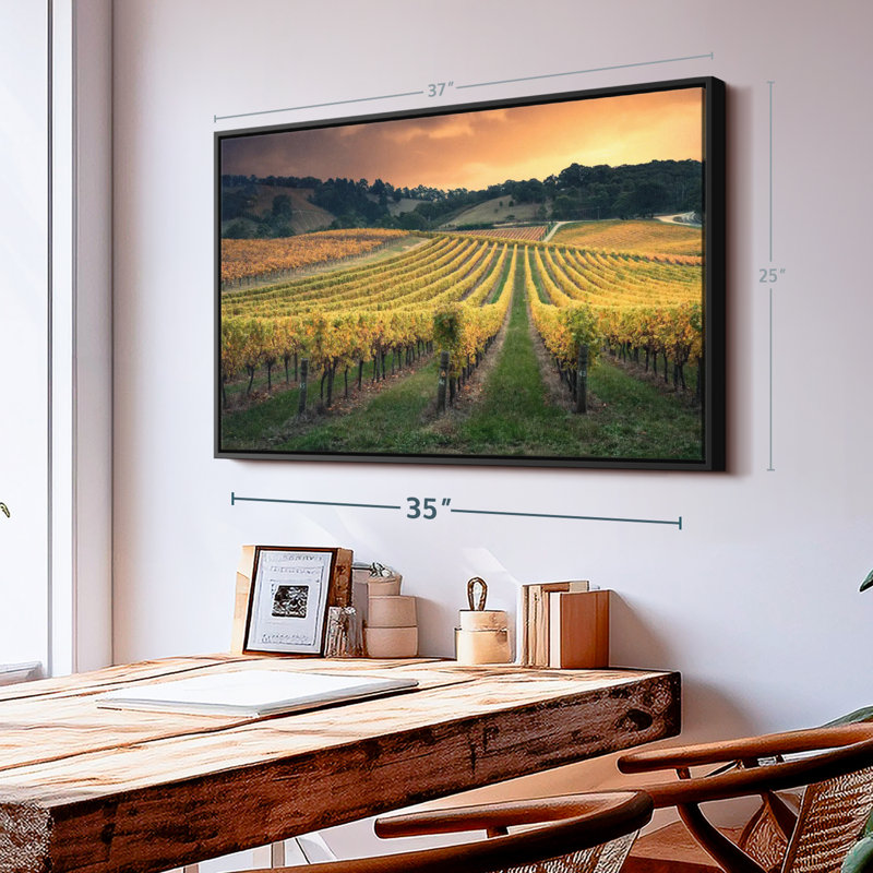 Impression sur toile Golden Golden Vineyard, H 25 po x l 37 po