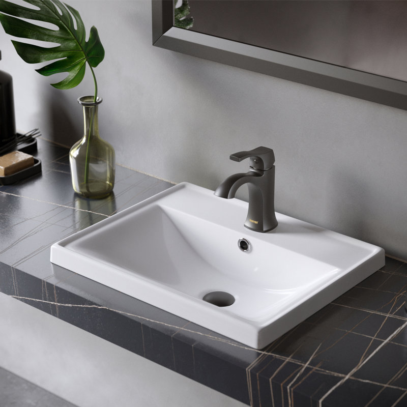 Single-Hole Single-handle Bathroom Faucet with Drain Assembly, Matte Black