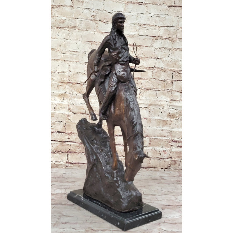 Figurines et sculptures
