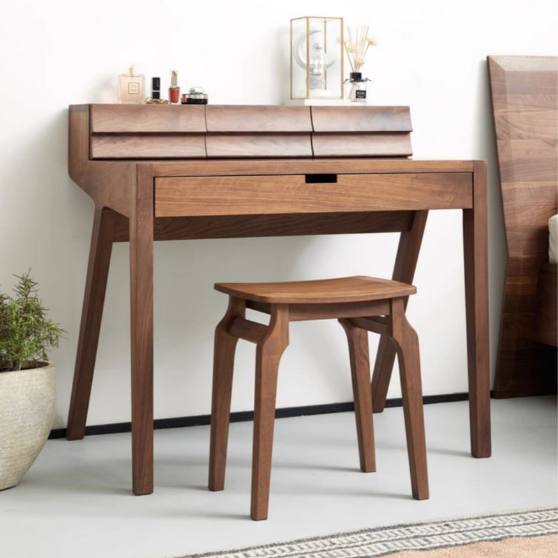 Commode en bois massif