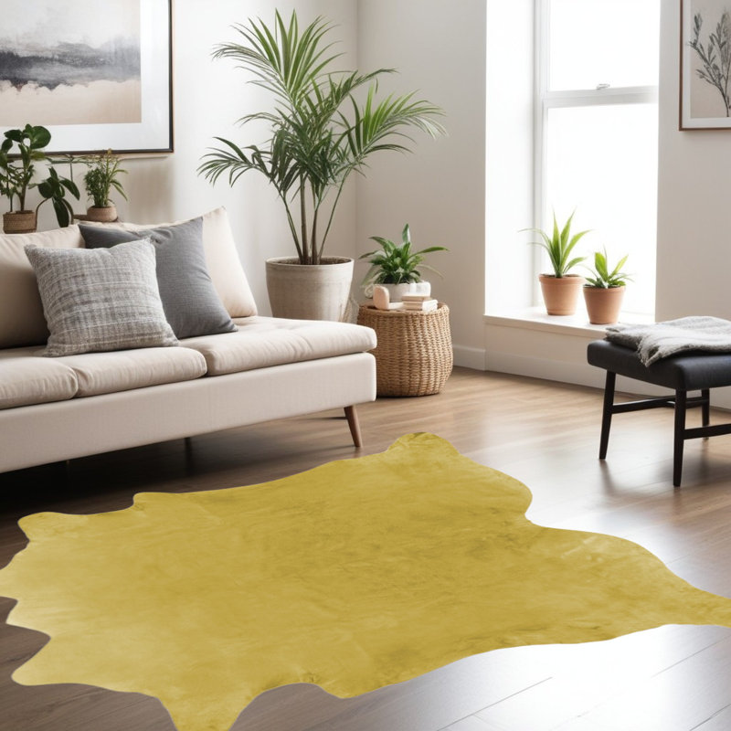 Tapis doré en peau de vache 6 pi x 7 pi Southwold