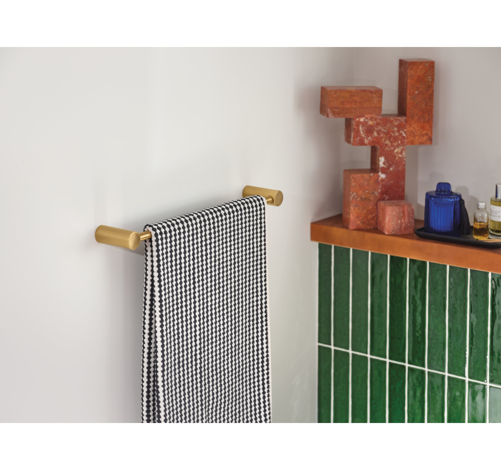 Align 18" Wall Mounted Towel Bar, Brushed Gold