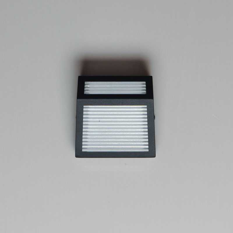 Orlo Aluminum LED Wall Light