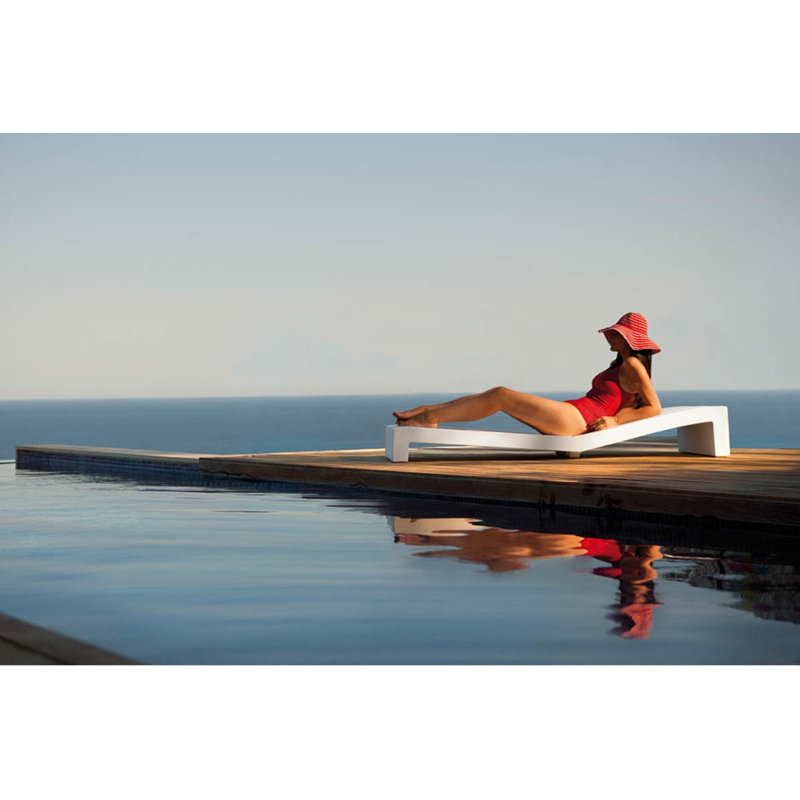Jut 78.75" Long Single Chaise, White