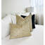 Housse de coussin en velours doré-110824494