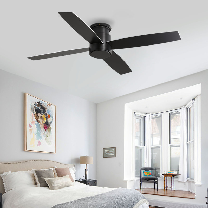 Ventilateur de plafond d'intérieur à 4 pales 52 pouces avec télécommande Winchendon, 44", Noir avec pales argent / blanc