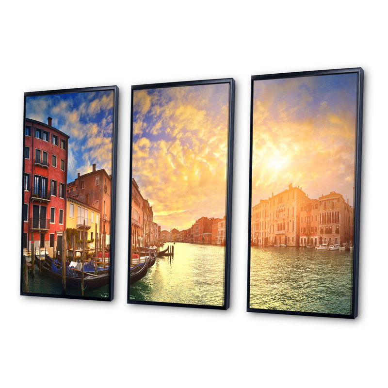 «Majestic Sunset Over Venice - Cityscape», ensemble d'art mural sur toile encadré, H 28 po x l 36 po x P 1 po, Cadre noir