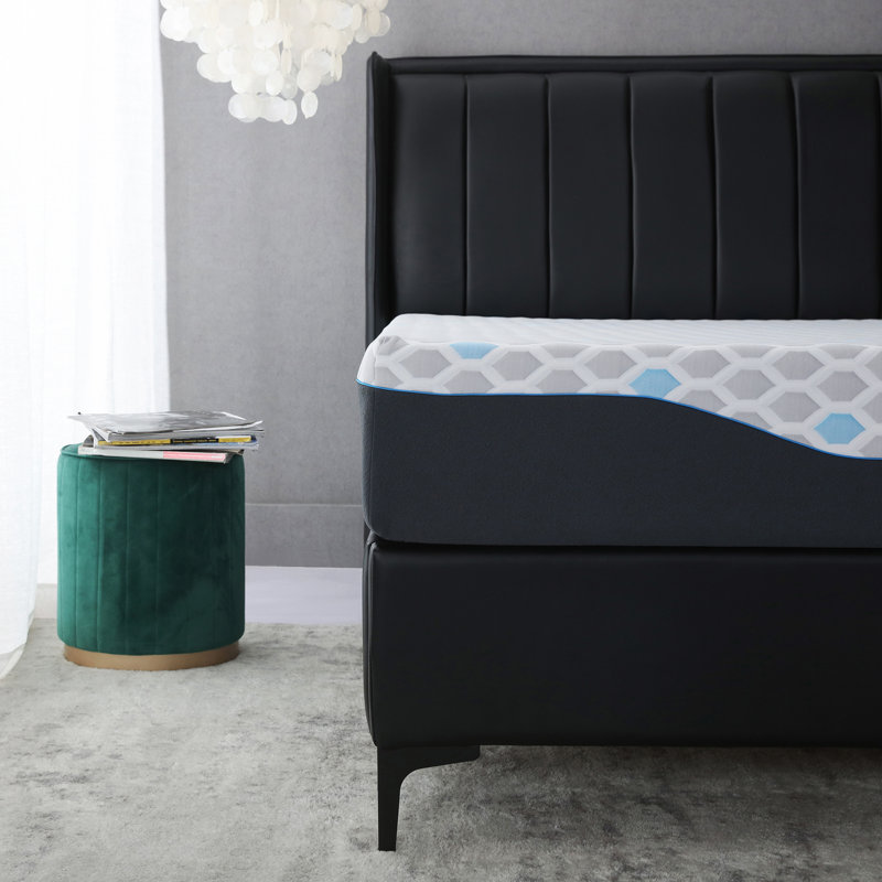 Matelas en mousse viscoélastique imprégnée de charbon de 10 po Glenni, Simple