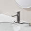 Robinet de salle de bain à poignée simple avec plate-forme pour 1 ou 3 trous, robinet de meuble-lavabo avec deux tuyaux de 9/16 po-118546135