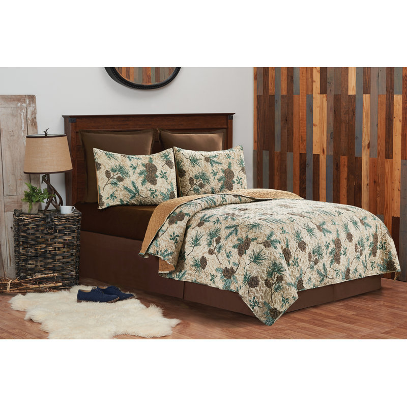  Pinecone Lodge Reversible Reversible Quilt Set, Queen Quilt + 2 Queen Shams