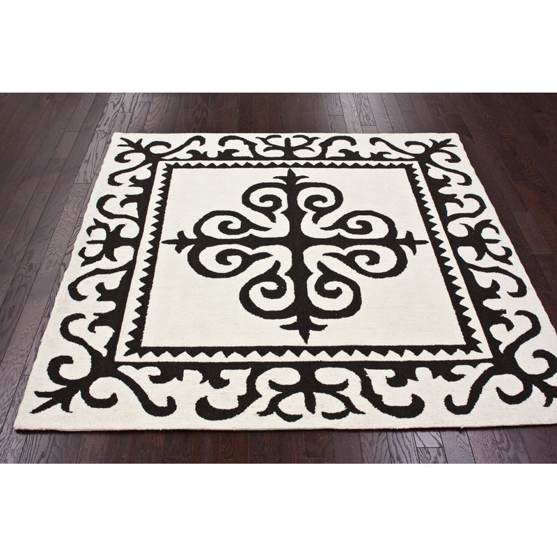Eena Oriental Indoor Rug, 6' x 6'