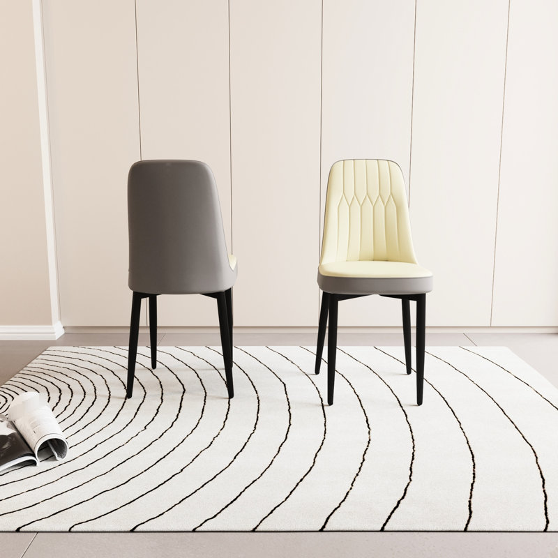 De 2 chaises de cuisine, cuir PU luxueux, pieds en métal noir pour une cuisson confortable (beige et coussins moelleux, confort