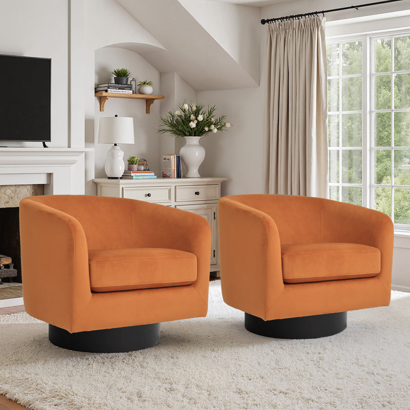 Fauteuil demi-tonneau pivotant en velours orange avec base en bois massif Everett Applewold, Orange