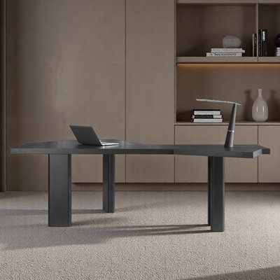 Simple bureau en forme d'éventail pour écrire