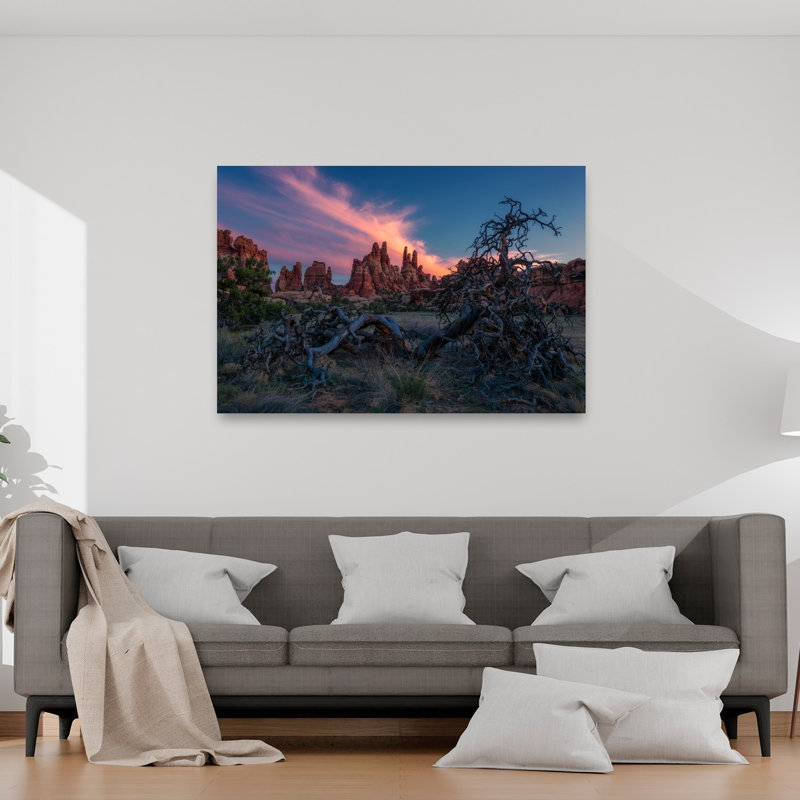 Arbre torsadé, désert, coucher de soleil coloré, paysage serein dramatique, impression d'art mural, H 60 po x l 40 po
