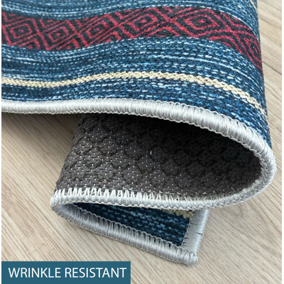 Tapis d'escalier fait sur mesure avec toile de fond rayée océan vieillie 8 po x 26 po