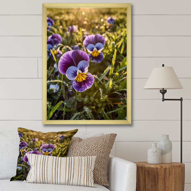 «Mauve, jaune, nature, pensées, V», sur toile, Cadre doré à une seule photo, H 40 po x l 30 po x P 1,5 po