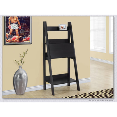 Contemporary Leaning Ladder-Style Computer Desk with Storage Shelves, Ideal for Home Office and Modern Workspaces