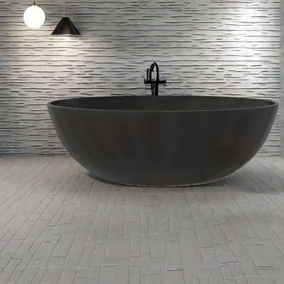 Baignoire profonde et bain tourbillon
