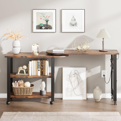 Table d'appoint pivotante à 360 ° avec station de charge, bureau de bout mobile à 2 niveaux, table pour ordinateur portable avec poche de rangement et 6 roues, chariot latéral pivotant pour le salon, la chambre et le bureau à domicile