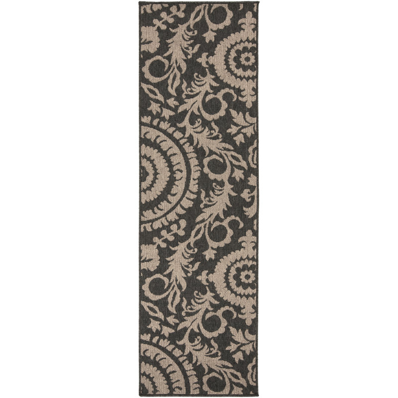 Amato Floral Indoor / Outdoor Rug, Rectangle 2'3" x 4'6"