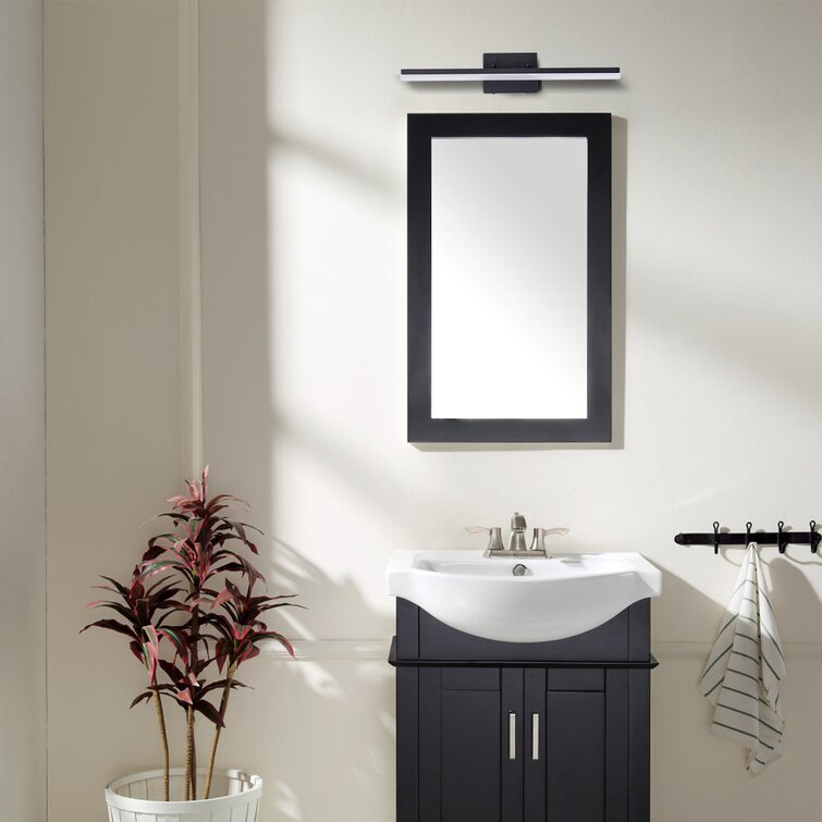 https://assets.wfcdn.com/im/56010685/resize-h755-w755%5Ecompr-r85/1218/121822387/Alfonzia+Dimmable+LED+Bath+Bar.jpg