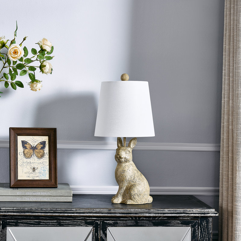 Lampe de table en résine 19 po H brun clair avec abat-jour, Brun, Blanc
