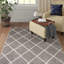 Tapis gris touffeté à motif géométrique Sari-1769808510