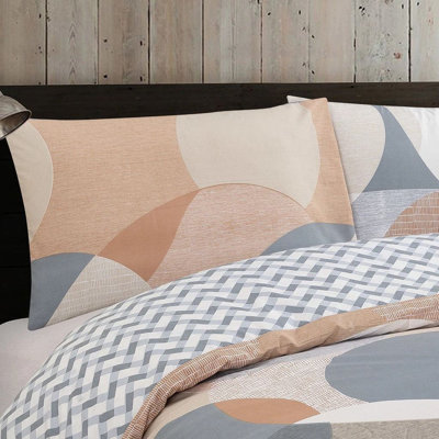 Tomales Geometric Shapes Duvet Cover Set with Pillowcases Included