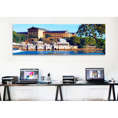«Philadelphia Museum of Art at the Waterfront, Philadelphia, Pennsylvania», reproduction de photo sur toile