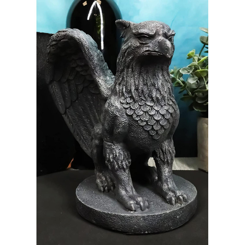 Fantasy & Sci-Fi Figurines & Sculptures