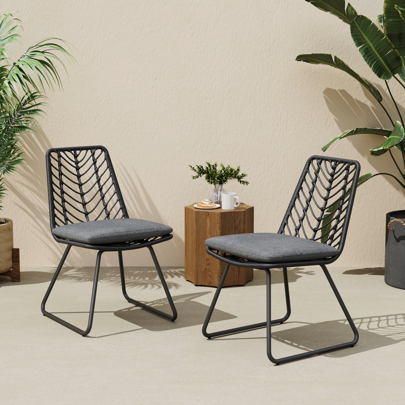 Chaise Aaron pour les loisirs en plein air avec coussins gris - style transitionnel, assemblage requis 2 jardin