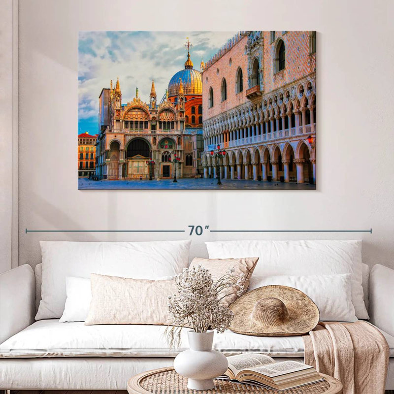 Kavia Saint Mark's Square, 32" H x 48" W