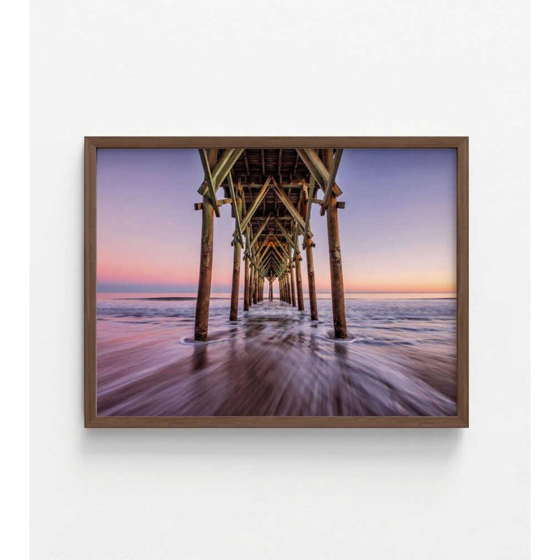 Ocean Pier at Sunset - reproduction de photographie côtière, H 24 po x l 32 po, Impression encadrée sans passe-partout, Brun