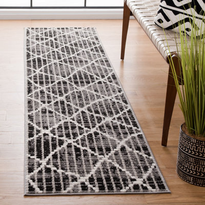 Rectangle Elane Geometric Power Loomed Polyester Area Rug in Charcoal/Ivory/Gray
