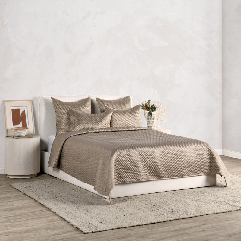 Winthrop Sateen Sham, Standard, Natural