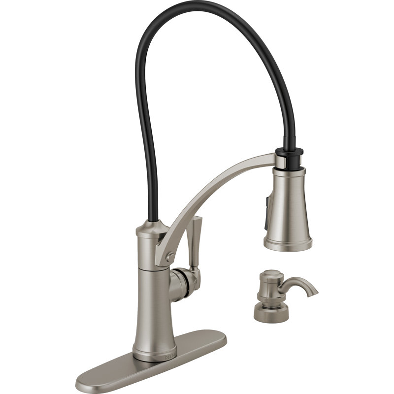 Robinet de cuisine à poignée simple avec distributeur de savon Foundry, Acier inoxydable Spotshield