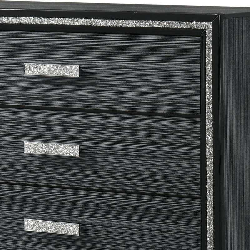 Commode au fini noir patiné, Noir
