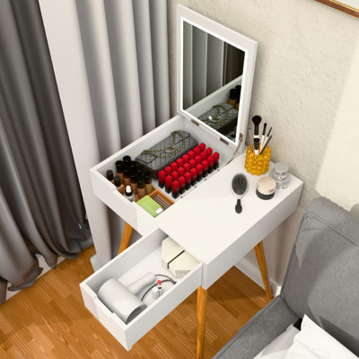 Petite coiffeuse