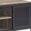 Meuble télé avec design rustique en chêne et métal pour le rangement du divertissement