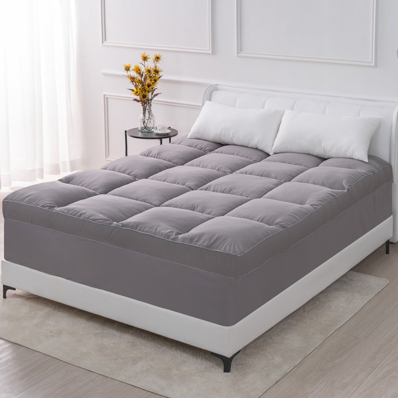 Surmatelas en duvet synthétique 4 po, Grand, Gris