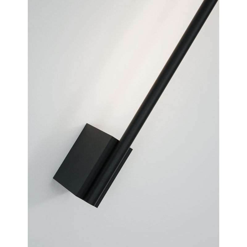 LED Spotlight, 3.5cm H x 120cm W x 9cm D