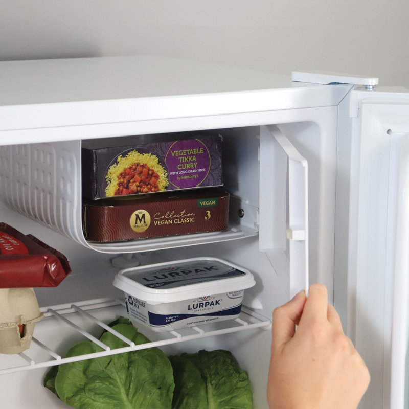 Igenix 47 Litre Table Top Fridge, White
