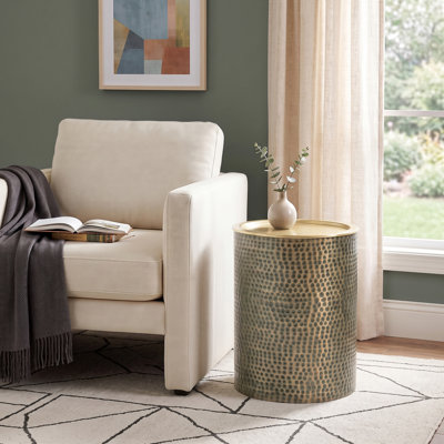 Table de bout ronde en métal avec base robuste Corbin