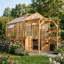 Serre d'extérieur en bois de cèdre avec pergola, panneaux en polycarbonate, tablettes, bancs de rempotage et fenêtres d'aération automatiques