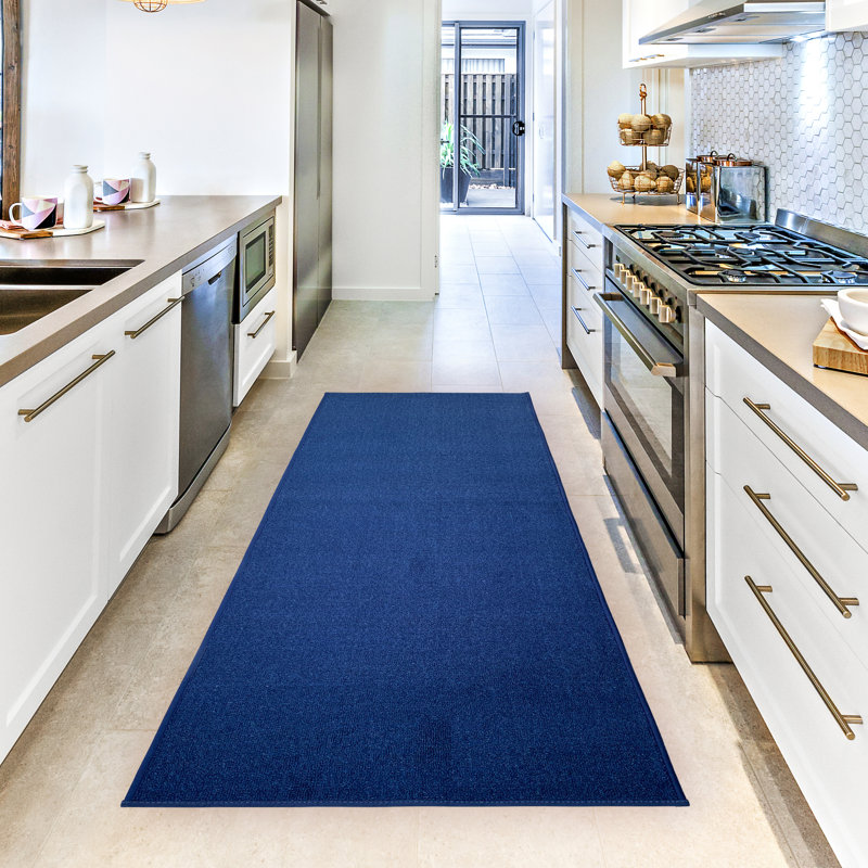 Tapis bleu touffeté Halterman, Tapis de couloir 2 pi 2 po x 6 pi