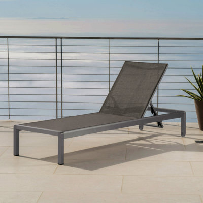 Chaise longue moderne pour piscine extérieure